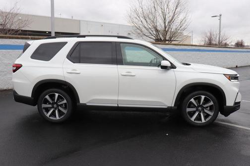 2025 Honda Pilot Touring