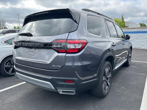 2023 Honda Pilot Elite