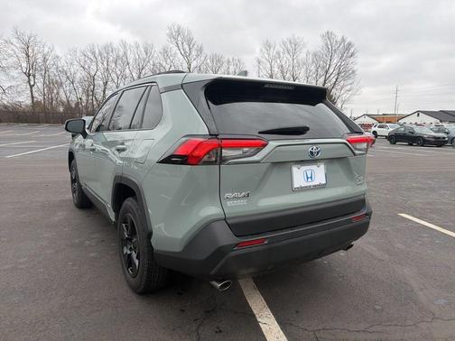 2019 Toyota RAV4 Hybrid XLE