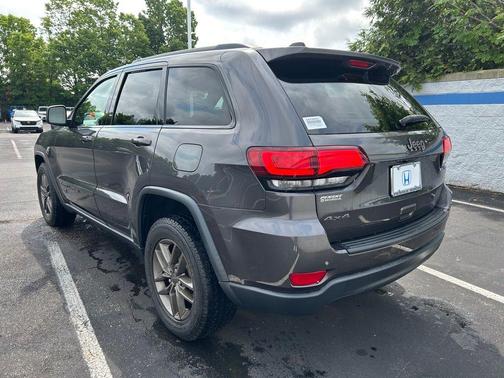2016 Jeep Grand Cherokee Laredo