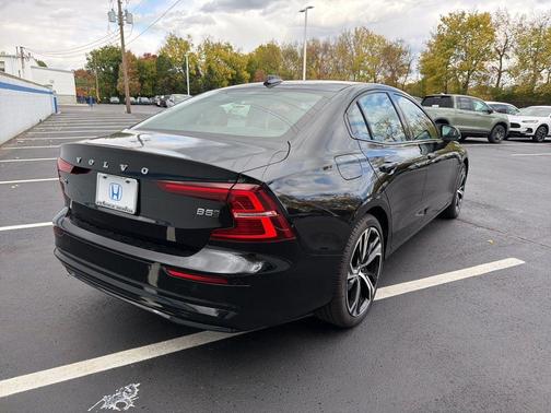 2025 Volvo S60 B5 Core
