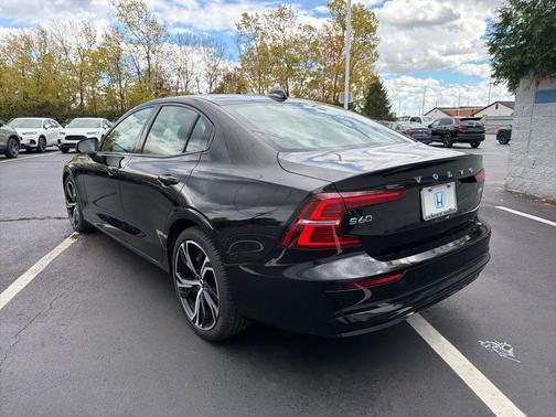 2025 Volvo S60 B5 Core