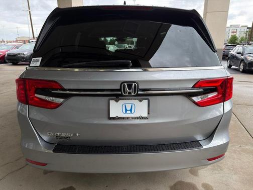 Silver Metallic 2024 Honda Odyssey EX-L