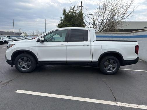 Platinum White 2023 Honda Ridgeline RTL