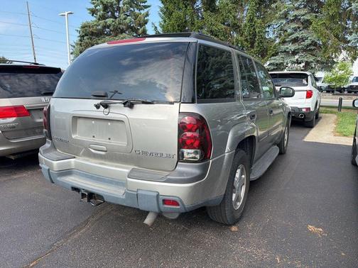 Light Pewter Metallic 2002 Chevrolet Trailblazer LT