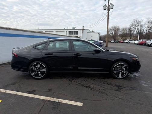 Crystal Black Pearl 2026 Honda Accord Hybrid Sport