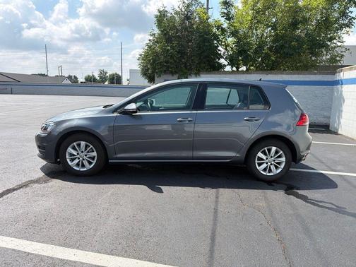 Platinum Gray Metallic 2015 Volkswagen Golf TSI S 4-Door