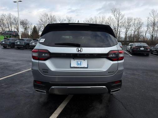 Solar Silver Metallic 2026 Honda Pilot Touring