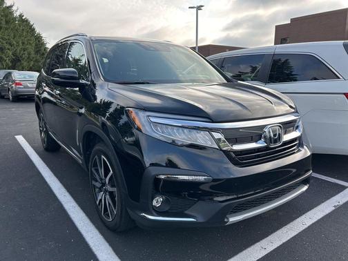 2022 Honda Pilot Touring 7-Passenger