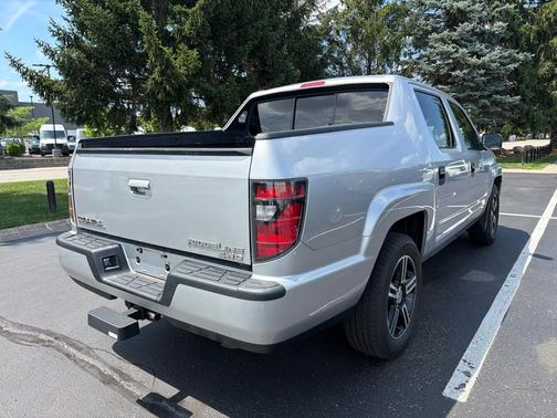 Alabaster Silver Metallic 2013 Honda Ridgeline Sport