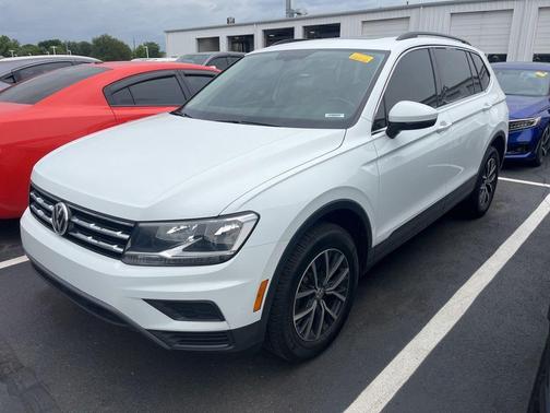 Pure White 2019 Volkswagen Tiguan 2.0T SE