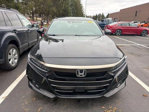 Crystal Black Pearl 2022 Honda Accord Sport 2.0T