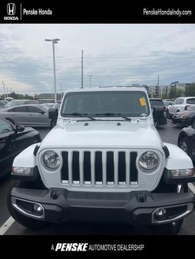 Bright White Clearcoat 2018 Jeep Wrangler Unlimited Sahara