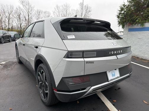 2024 Hyundai IONIQ 5 SEL