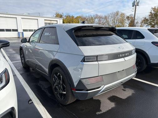 2024 Hyundai IONIQ 5 SEL