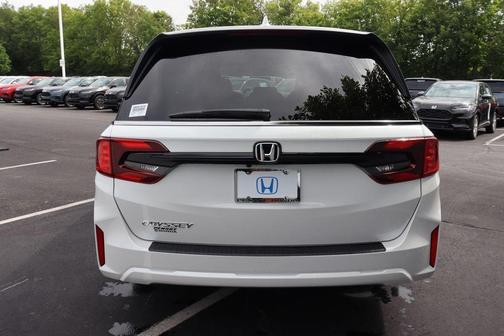 Platinum White Pearl 2026 Honda Odyssey EX-L