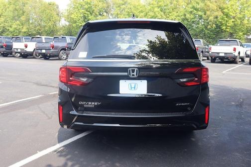 Crystal Black Pearl 2026 Honda Odyssey Sport-L