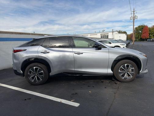 2023 Lexus RZ 450e Premium
