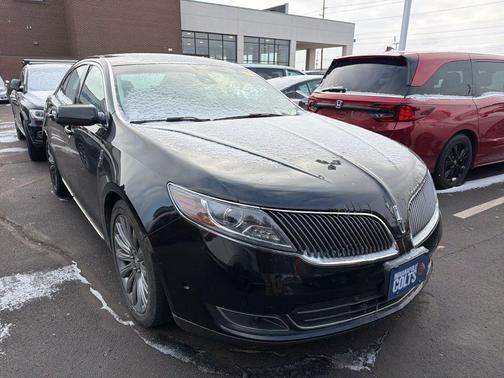 2015 Lincoln MKS Base