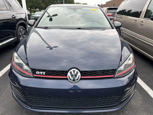 2016 Volkswagen Golf GTI 2.0T SE 4-Door