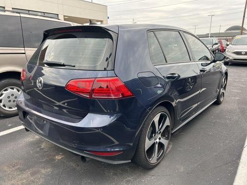 2016 Volkswagen Golf GTI 2.0T SE 4-Door