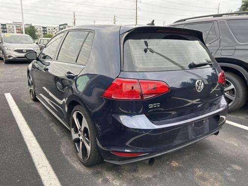 2016 Volkswagen Golf GTI 2.0T SE 4-Door