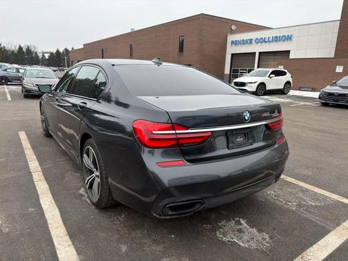 2017 BMW 750 i