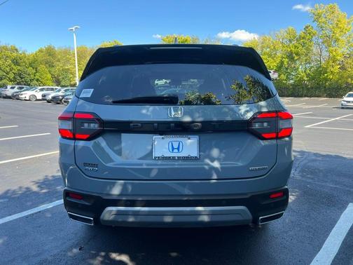 2023 Honda Pilot Touring