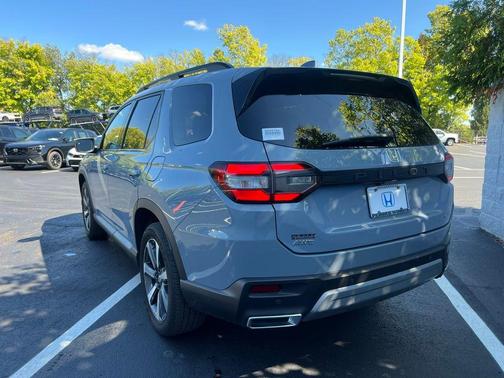2023 Honda Pilot Touring