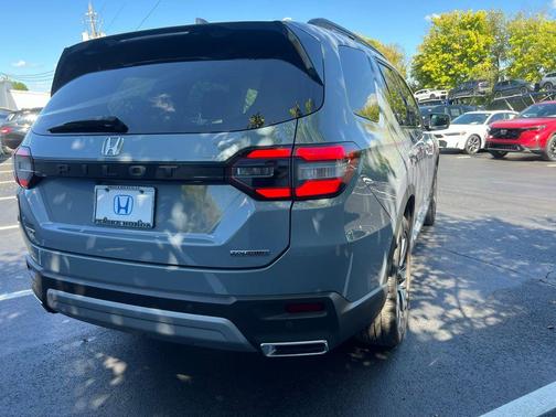 2023 Honda Pilot Touring