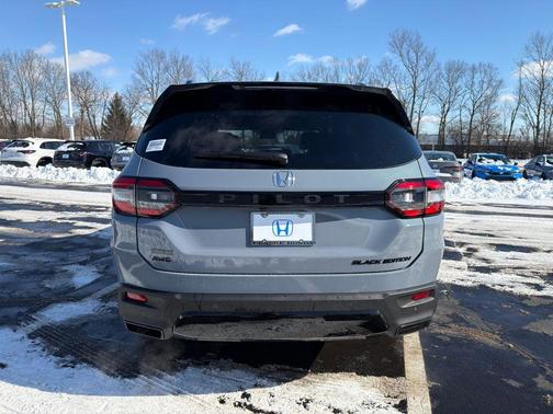 2026 Honda Pilot Black Edition