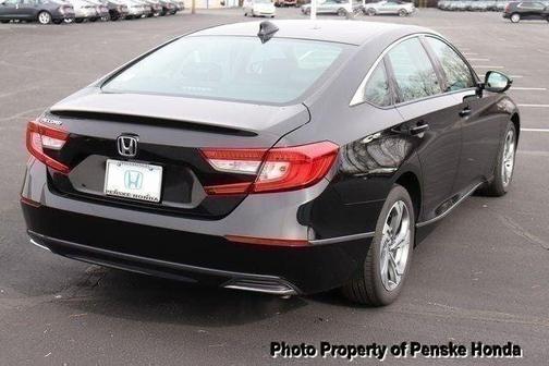 Photo 4 of 45 of 2020 Honda Accord EX-L