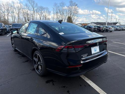 Crystal Black Pearl 2026 Honda Accord SE