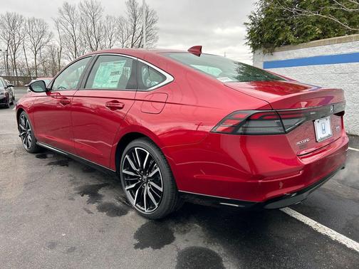 2025 Honda Accord Hybrid Touring
