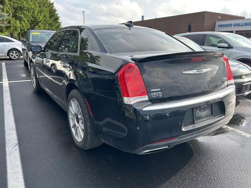 2017 Chrysler 300C Base