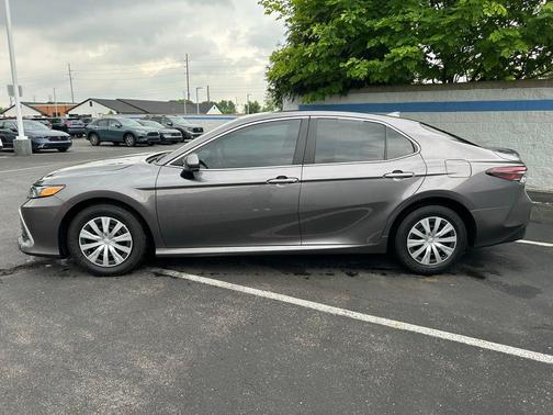 2023 Toyota Camry Hybrid LE