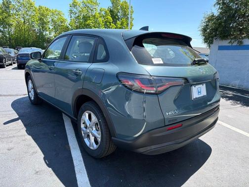 Pearl 2023 Honda HR-V LX