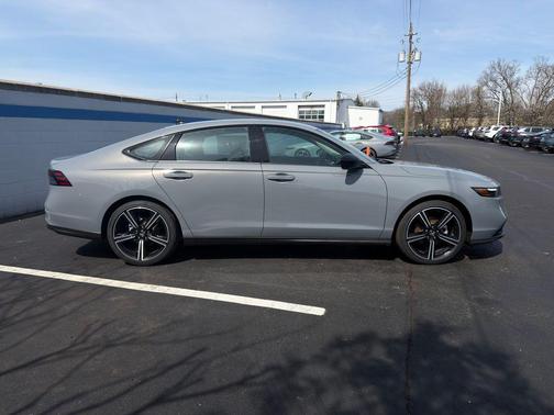 Urban Gray Pearl 2026 Honda Accord SE