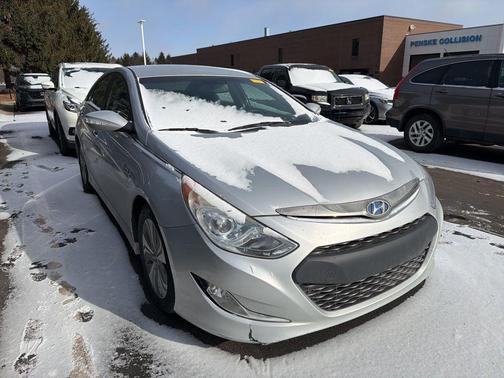 2013 Hyundai SONATA Hybrid Limited