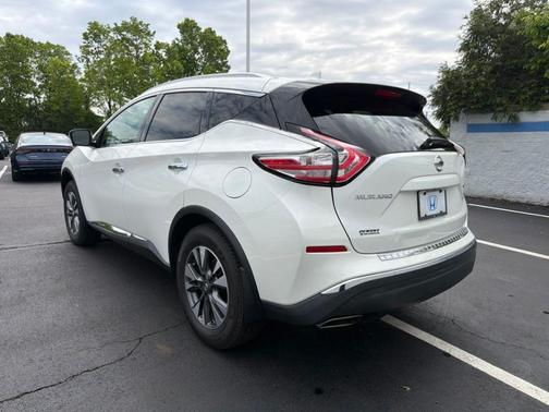 White 2017 Nissan Murano SL