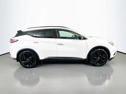 White 2018 Nissan Murano SL