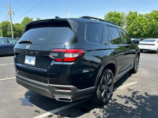 2025 Honda Pilot Sport