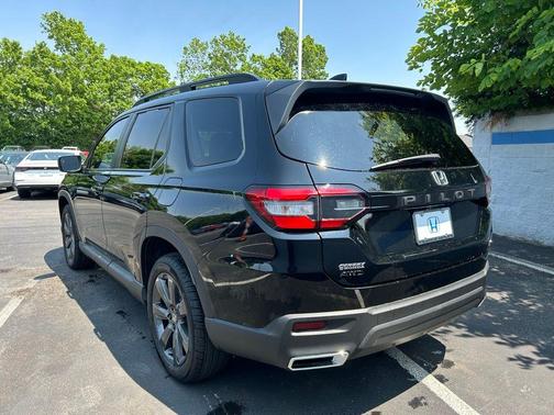 2025 Honda Pilot Sport