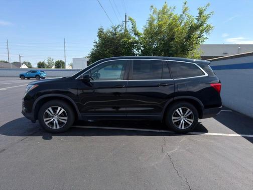 Crystal Black Pearl 2018 Honda Pilot EX-L