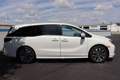 White 2026 Honda Odyssey Elite