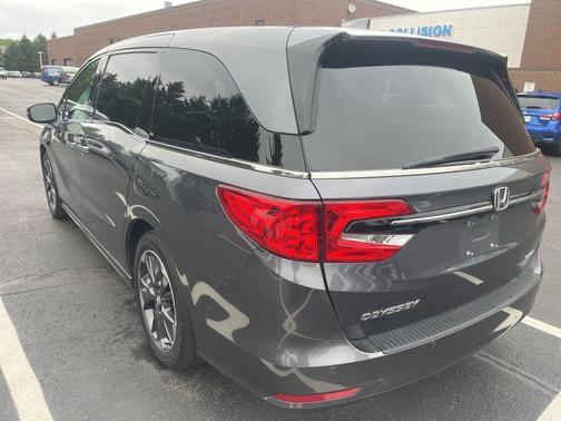 Gray 2024 Honda Odyssey Elite