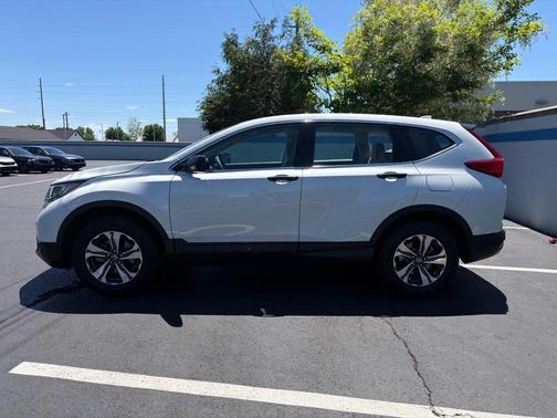Diamond White Pearl 2017 Honda CR-V LX