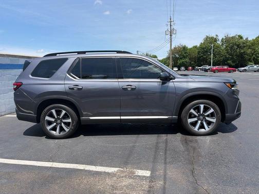 Modern Steel Metallic 2025 Honda Pilot Touring