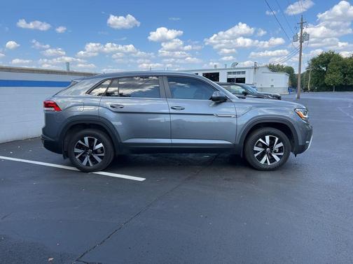 2023 Volkswagen Atlas Cross Sport 3.6L V6 SE w/Technology
