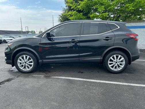 2022 Nissan Rogue Sport S